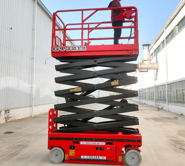 岚山自行走移动式升降机